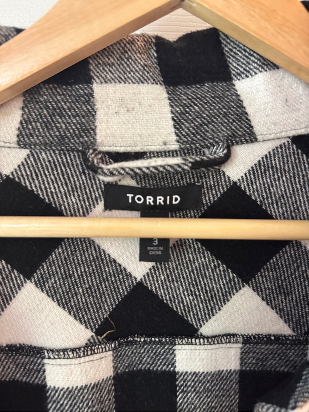 torrid Black & White Buffalo Plaid Shacket - Picture 2 of 3